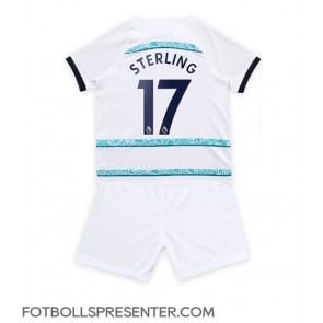 Chelsea Raheem Sterling #17 Bortatröja Barn 2022-23 Kortärmad (+ korta byxor)